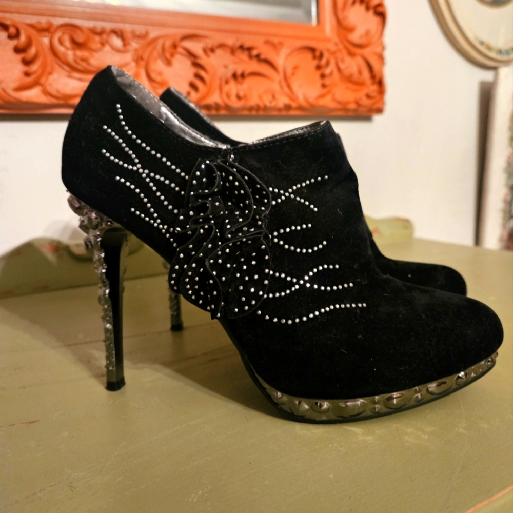 Gorgeous "Italina" high heel slip ons